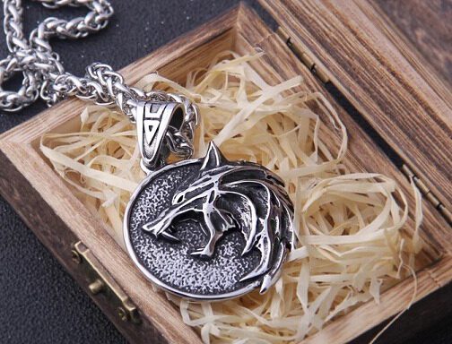 Colgante circular The Witcher emblema lobo